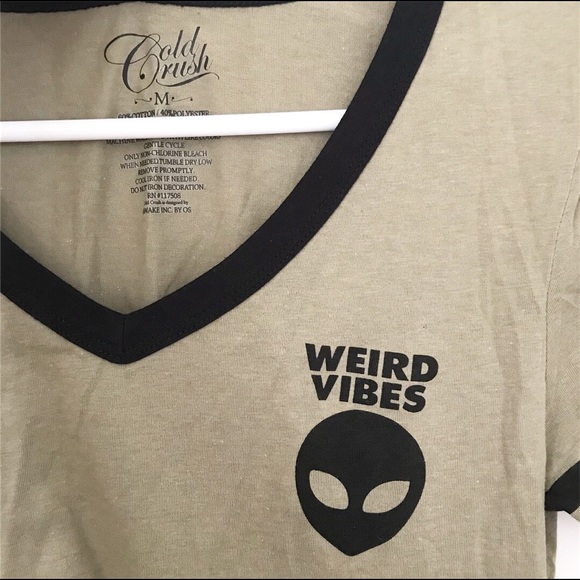 Weird vibes tee - Picture 3 of 3